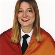 Profesora de Economía, dirección de empresas, marketing y Derecho Mercantil, Tributario, Fiscal. Inglés. Entre otros